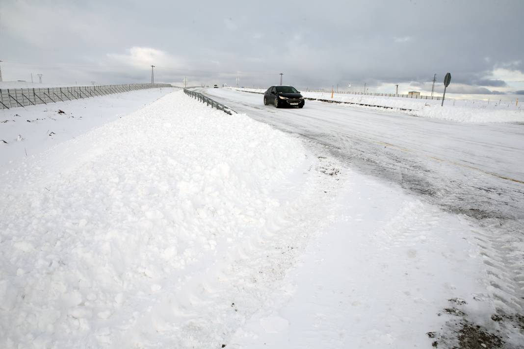 Doğu Anadolu'da kar yağışı durdu, soğuk hava etkisini koruyor 14